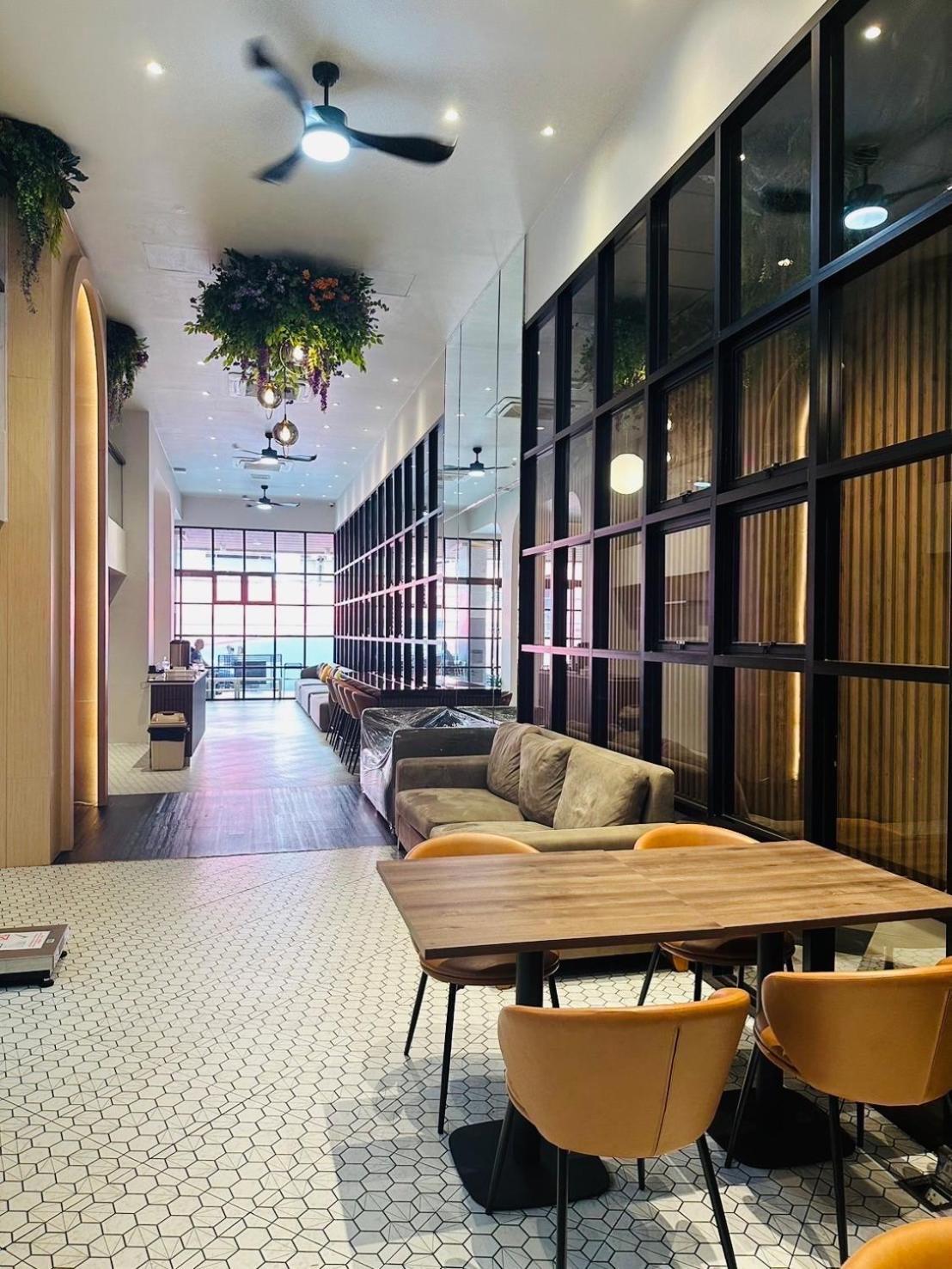 14 Sathorn Hotel No-Parking 曼谷 外观 照片