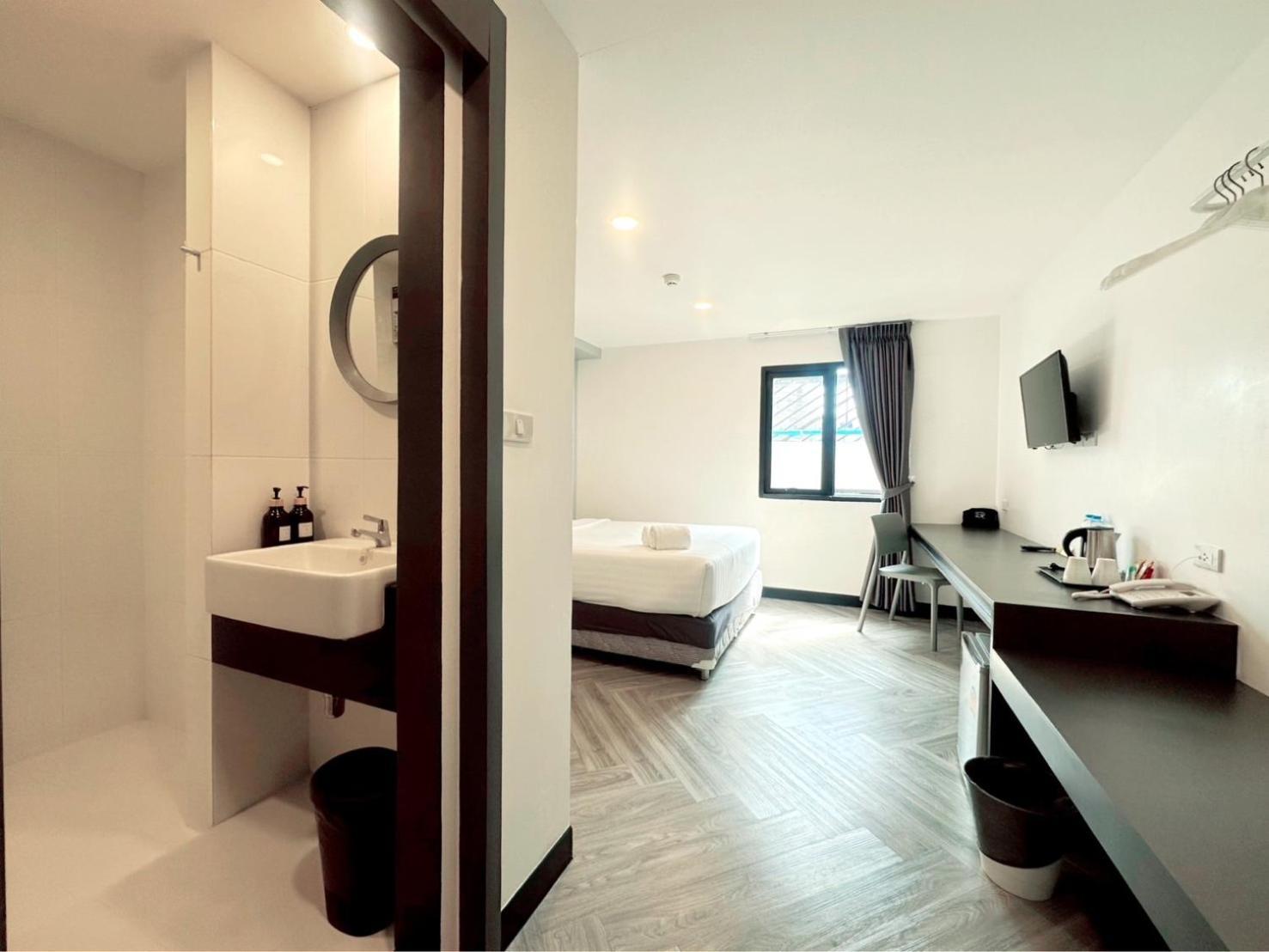 14 Sathorn Hotel No-Parking 曼谷 外观 照片
